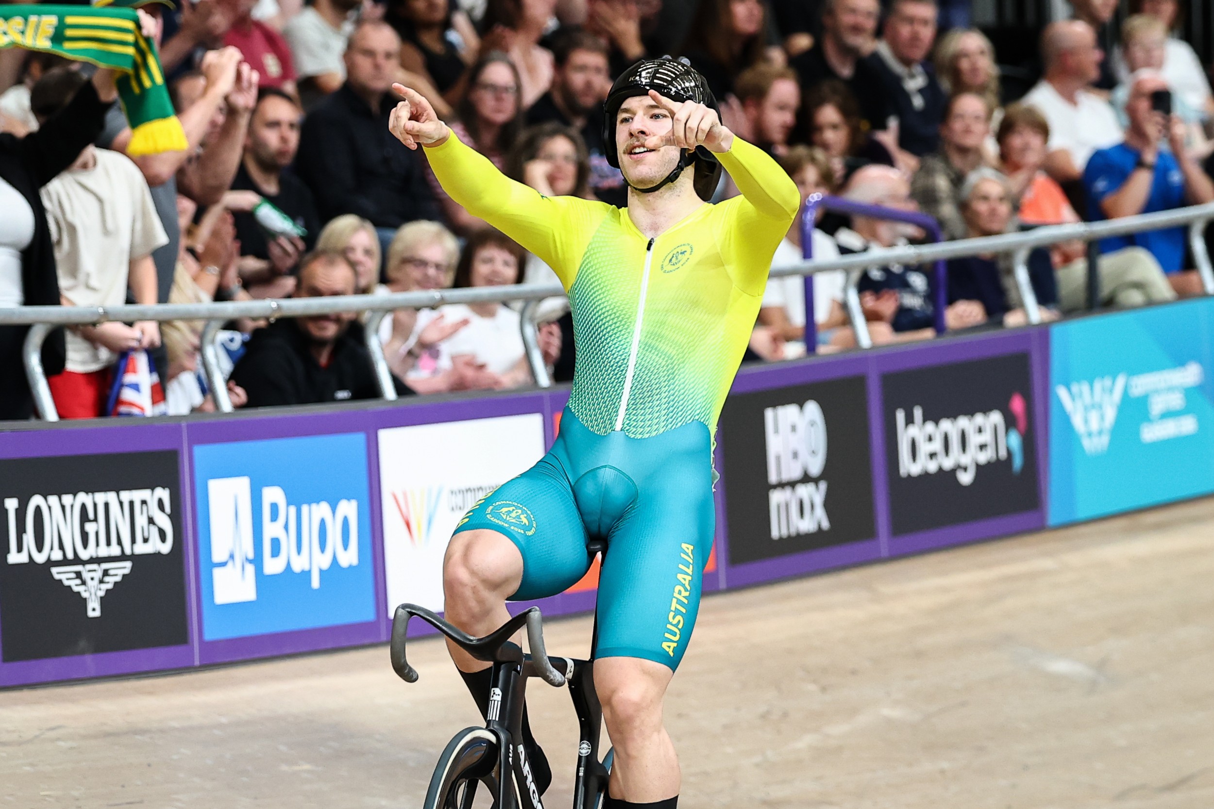 Leigh Hoffman of Australia celebrates winning the men's sprint at the Glasgow 2026 Commonwealth Games.